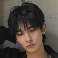 หรุ่ยอี๋