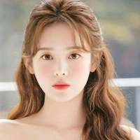 พลอยสวย