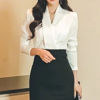 พนักงาน ญ