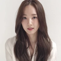 มีนา:แม่นางเอก