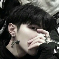 ติน(พ่อพระเอก)