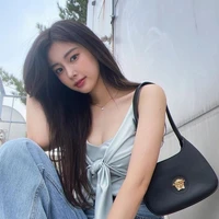 อลิล-รุ่นน้องที่บริษัทนายเอก