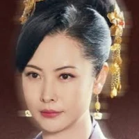 ลั่วหลิงเอ๋อ(เมียน้อยพ่อนางเอก)