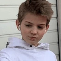 kai Harrison walker (hermano)(9)