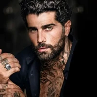 Roger Hernández (supremo alfa)