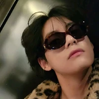 Kin taehyung.