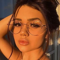 soledad ( amiga de sofia )