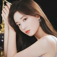 เหนือเกล้า(แม่พระเอก)