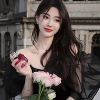 นํ้าชา(เพื่อนนางเอก)🥀