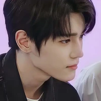 Lee Taeyong(TiwaY/bubu🌹)
