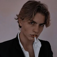 CHRISTOPHER ARMATUROV HOFFMANN|18|