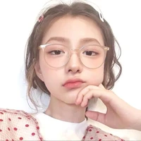 สมายด์(นางเอก+ใส่แว่น)👓