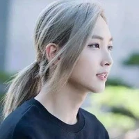 ไลล่าผู้จัดการส่วนตัวของสเตล่า(สาว2)​
