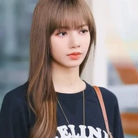 ลลิษา  มโนบาล