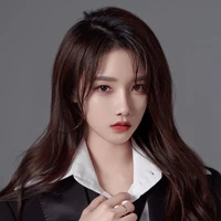 พลอยขวัญ(แม่พระเอก)🥰🤗