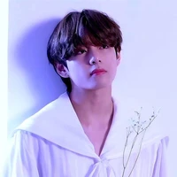 𝐤𝐢𝐦 𝐭𝐚𝐞𝐡𝐲𝐮𝐧𝐠