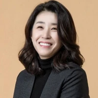Min Ha-Eun (Ibu Yoongi dan Jae)