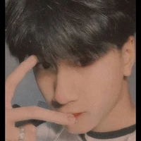 พลอย(เพื่อนนายเอก+นักฆ่า)