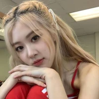 Park Chae-young/Rosé