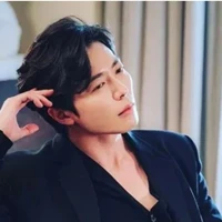 คุณปีเตอร์(พ่อพระเอก)