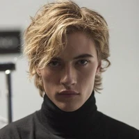 Aiden Moore(Andy)