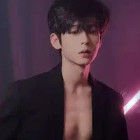 เรย์(พ่อนายเอก+มาเฟียอับดับ1)