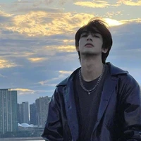 ออสติน(พี่ชายไอริส)