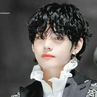 Kim Taehyung  ( Tae )