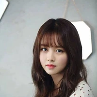 ลิซ่า(เพื่อนนางเอก)
