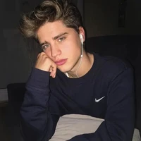 Gabriel mejor amigó de los Walton