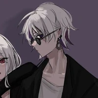 คิว(แฝดพี่+ตระกูลที่3)