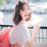 มะม่อน(นางเอก)