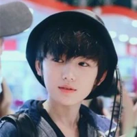 พีช(พระเอก+น้องคนเล็กสุด+แฮกเกอร์)