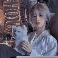 เรน(นางเอก)