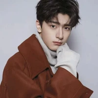 มาสเตอร์ พี่ชายนางเอก เพื่อนพระเอก