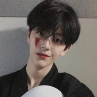 คริส(พระเอก<มั้ง>)