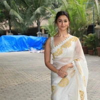 Ayah Khan/Aryan {fl}