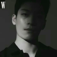 Wi Ha-Joon / V