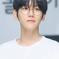 นิโคล(พระเอก)