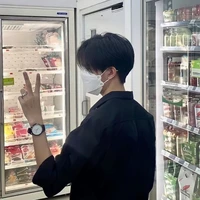 คิง😒(เพื่อนพ.อ+มาเฟียอันดับ2)