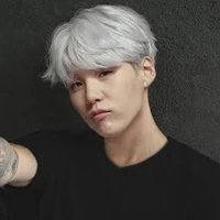 Min Yoongi / Jungkook