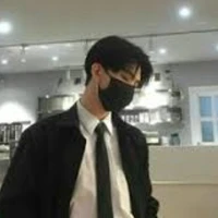 คิม พระเอก(แฝดคนกลาง)🩸🥀