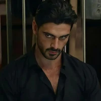 Massimo ( ceo y mafioso)