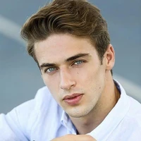 maximo rey ( ex novio de camila)