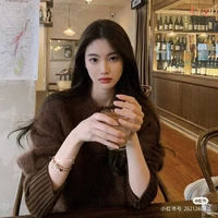 เเพร(นางเอก)