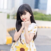 เรลีน่า.นางเอกตอนเด็ก