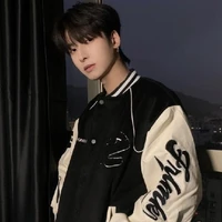 คริส(เพื่อนร่วมห้อง)