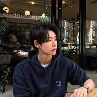 หนุ่ม(เลขาพระเอก)