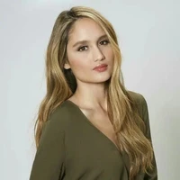Nyonya Aprilio (Jeslin)