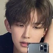 บี(สามีของเอเอ)